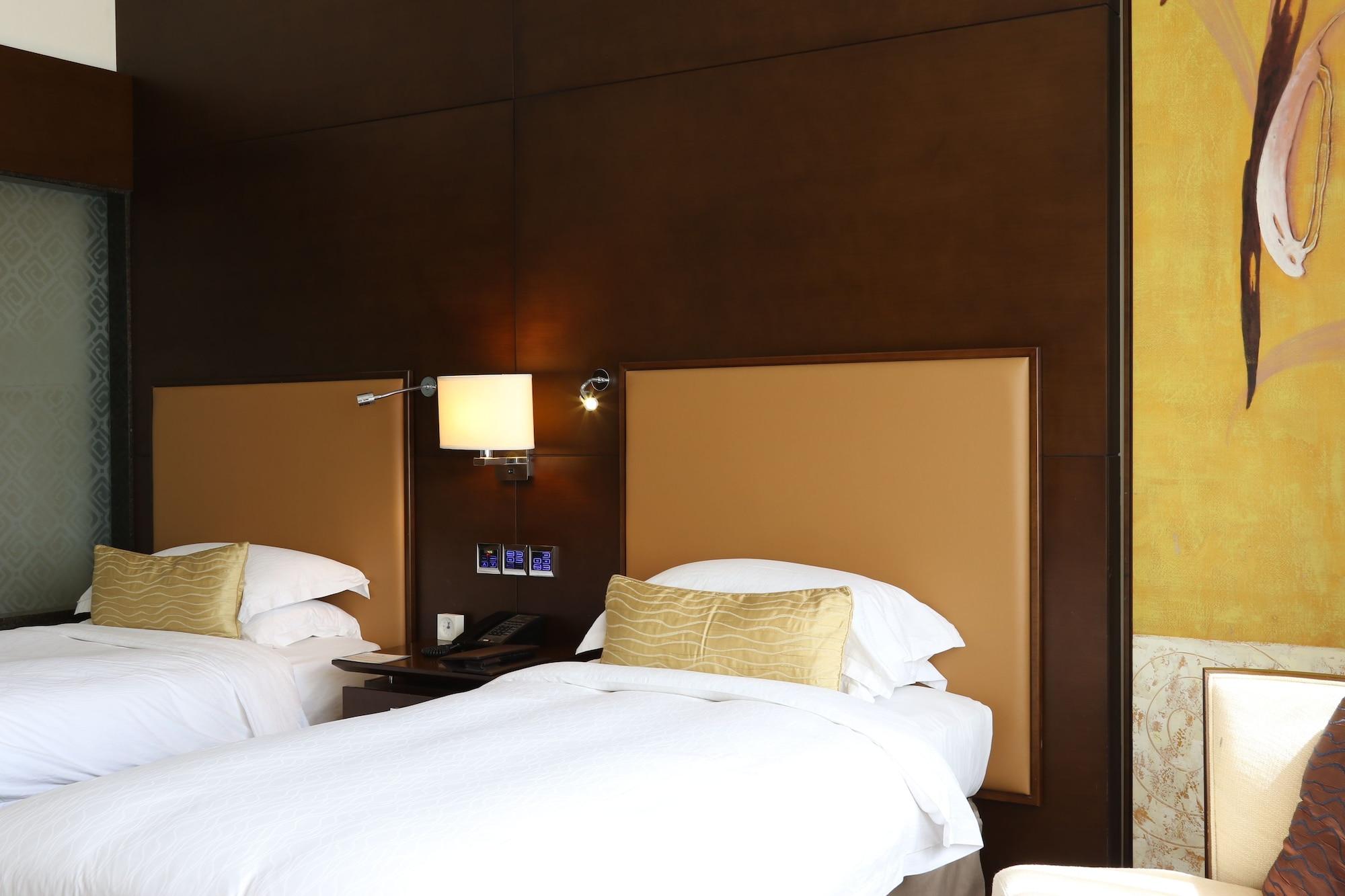 Asiana Hotel Dubai Eksteriør billede A room at the hotel