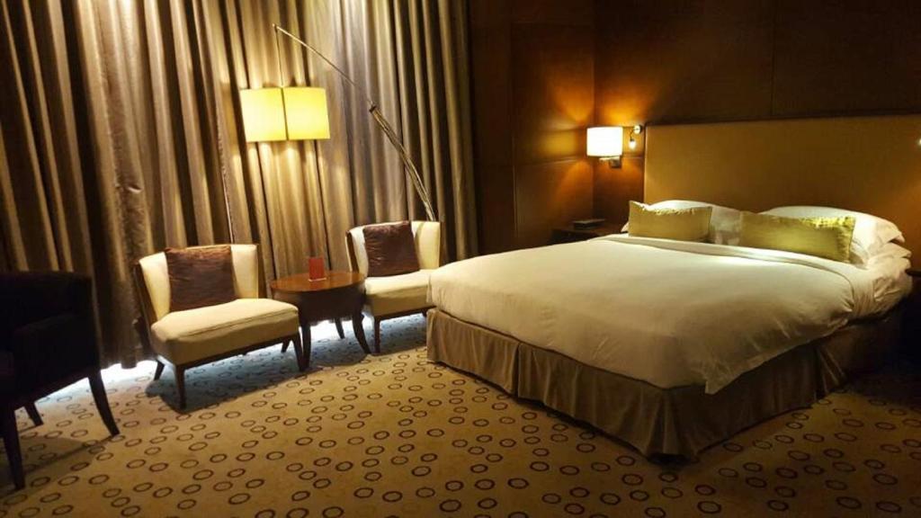 Asiana Hotel Dubai Eksteriør billede A room at the hotel