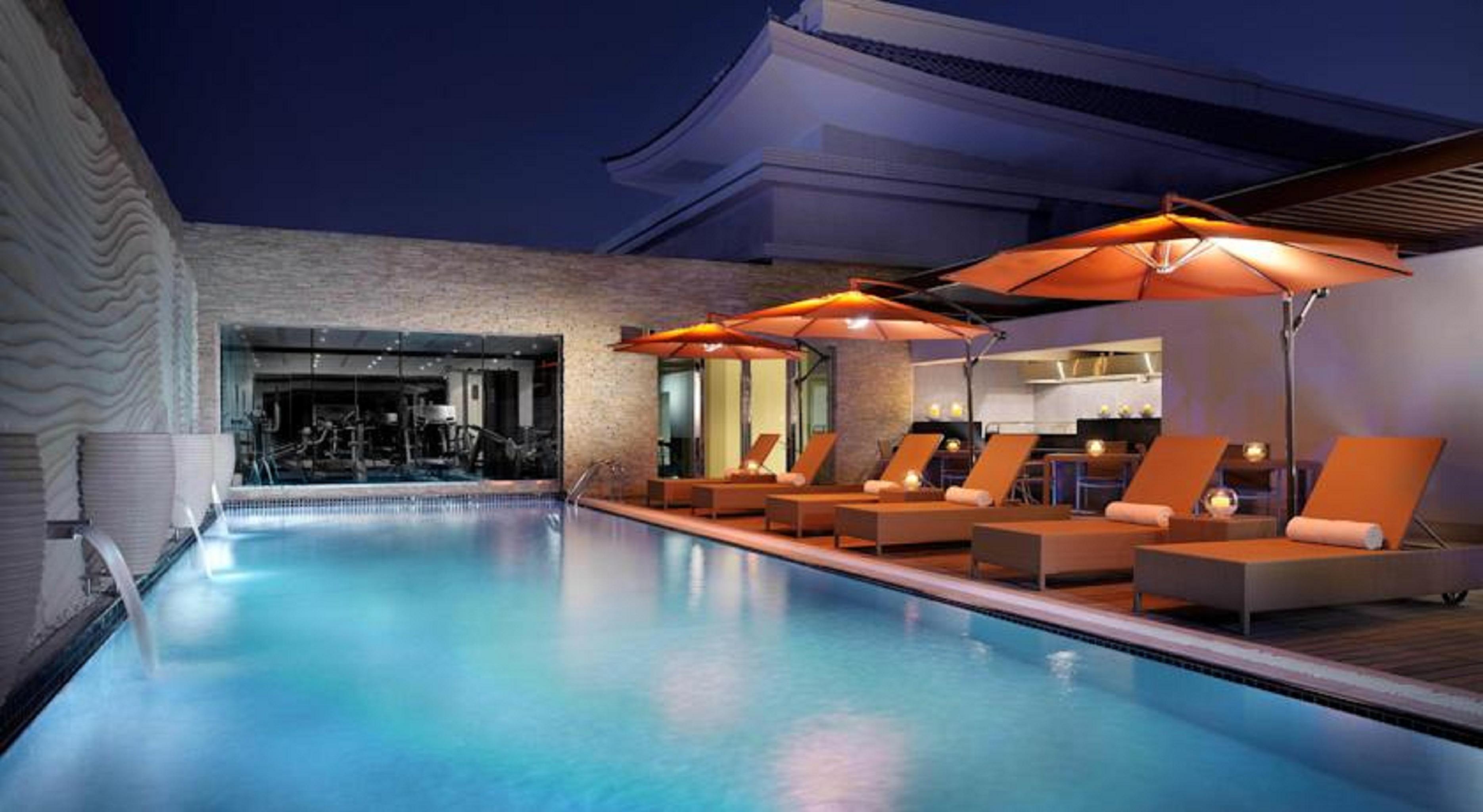 Asiana Hotel Dubai Eksteriør billede The pool at the W Bangkok