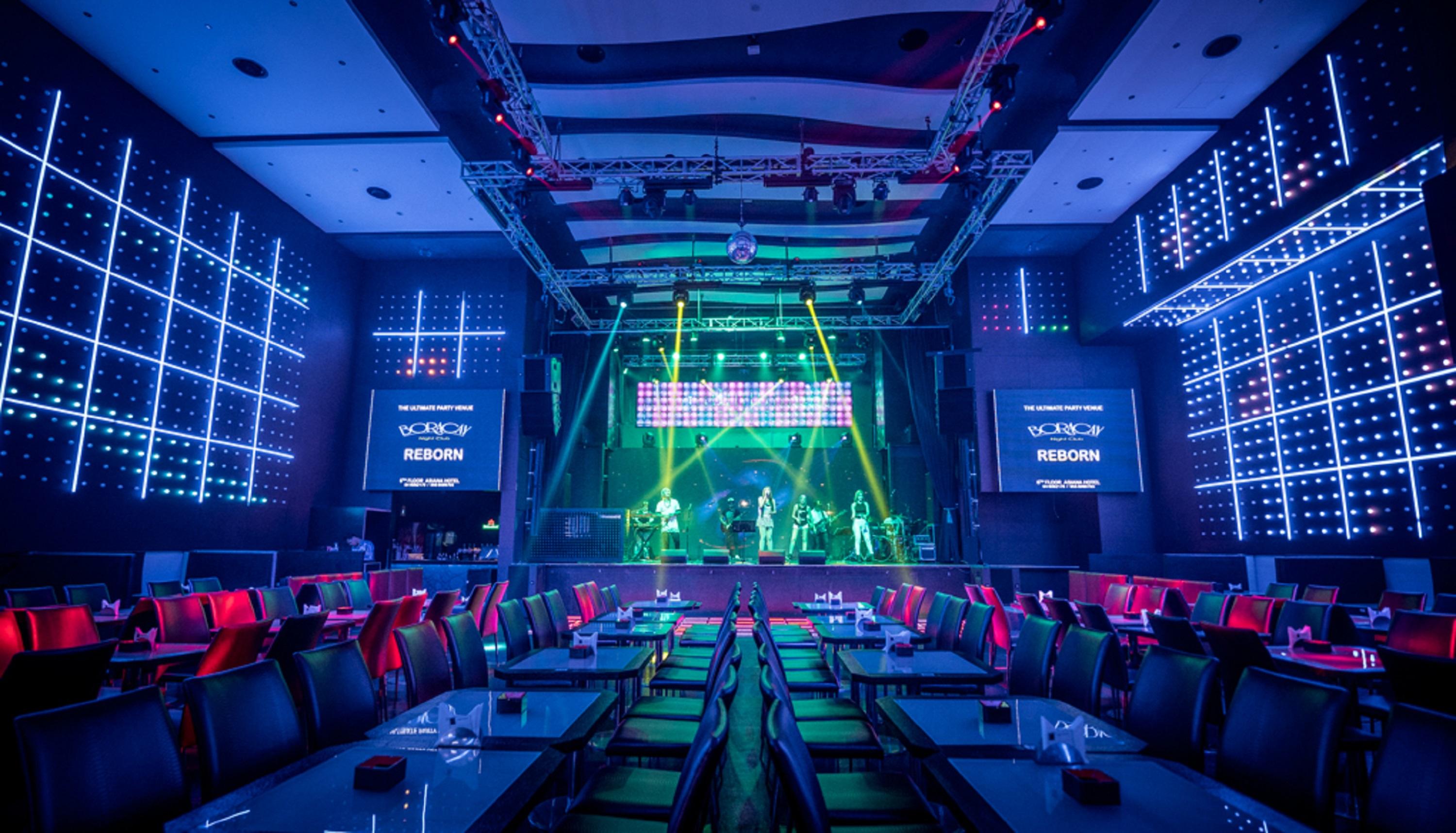 Asiana Hotel Dubai Eksteriør billede The interior of the nightclub