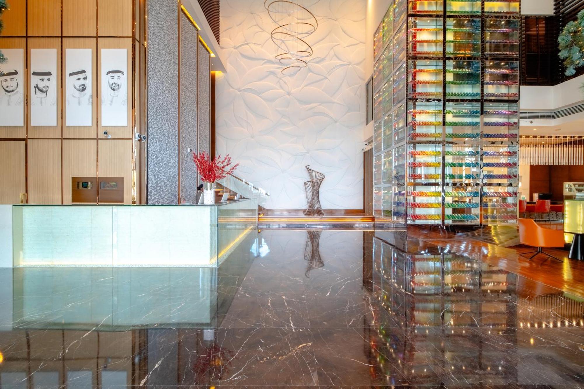 Asiana Hotel Dubai Eksteriør billede The lobby of the hotel