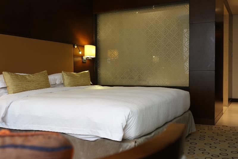 Asiana Hotel Dubai Eksteriør billede A bedroom at the hotel