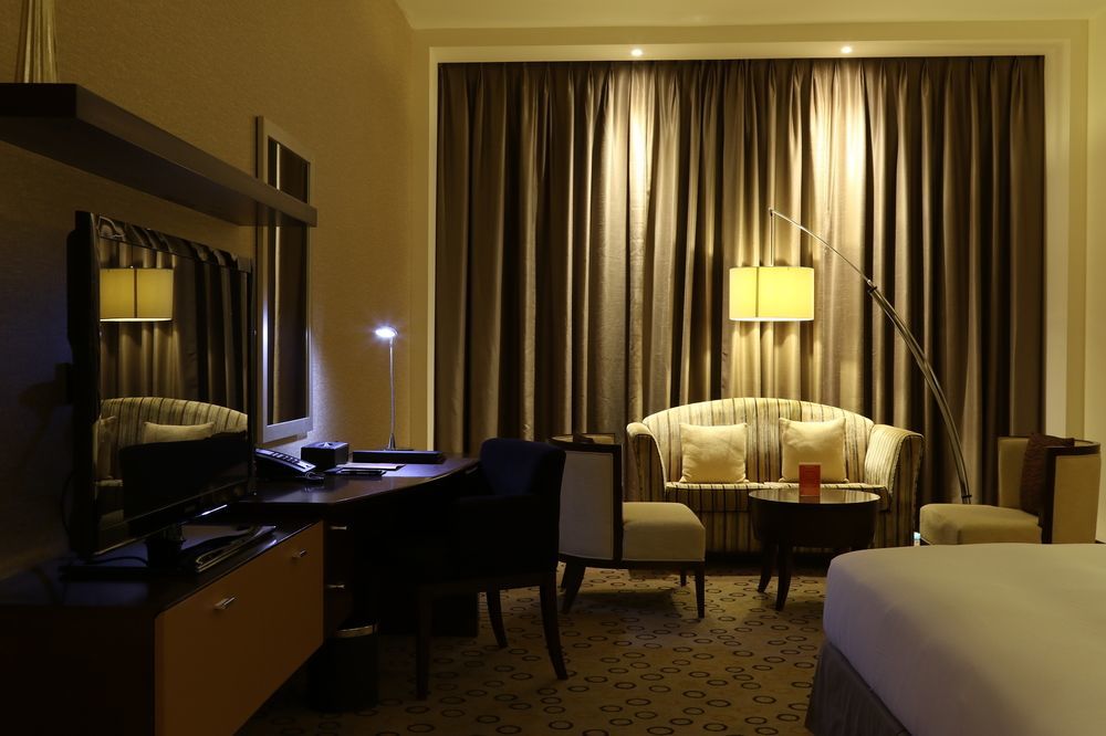 Asiana Hotel Dubai Eksteriør billede A room at the hotel